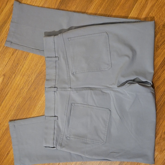 Walter Hagen Light Gray Golf Pants Size 34x30 - Picture 3 of 7